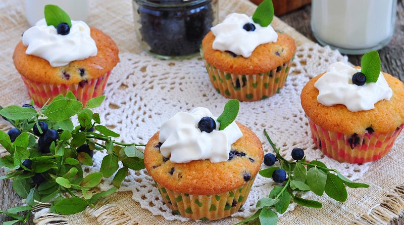 fresh-muffins-with-blueberry
